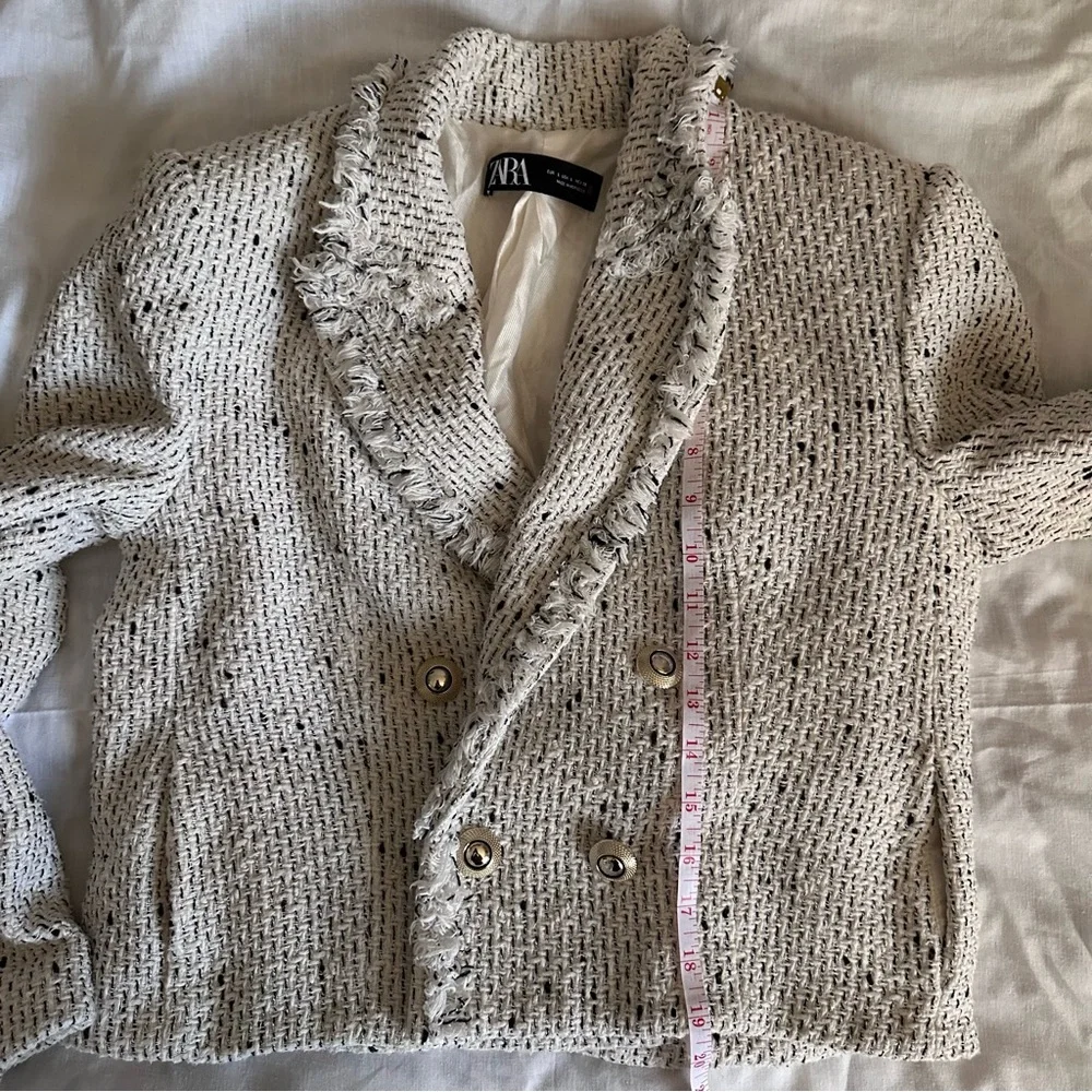 Zara Tweed Bouclé Cropped Blazer Jacket Frayed Trim Double Breasted L - Picture 10 of 11